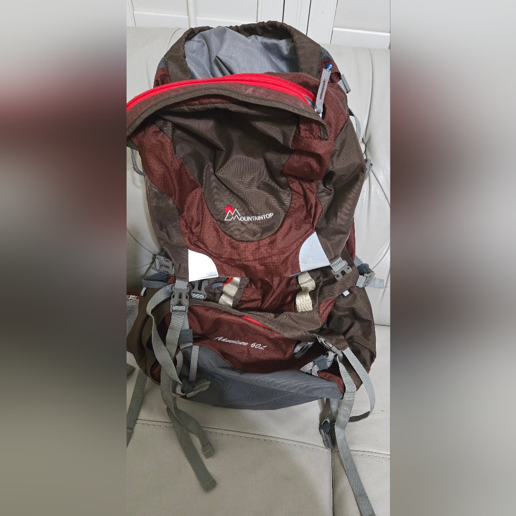 Mountain Top 60l Camping/Hiking Backpack